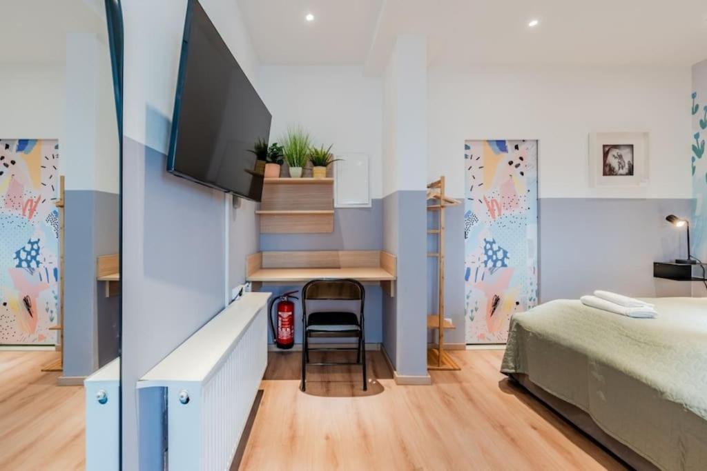 Funky Street Art Studio In Central Apartamento
