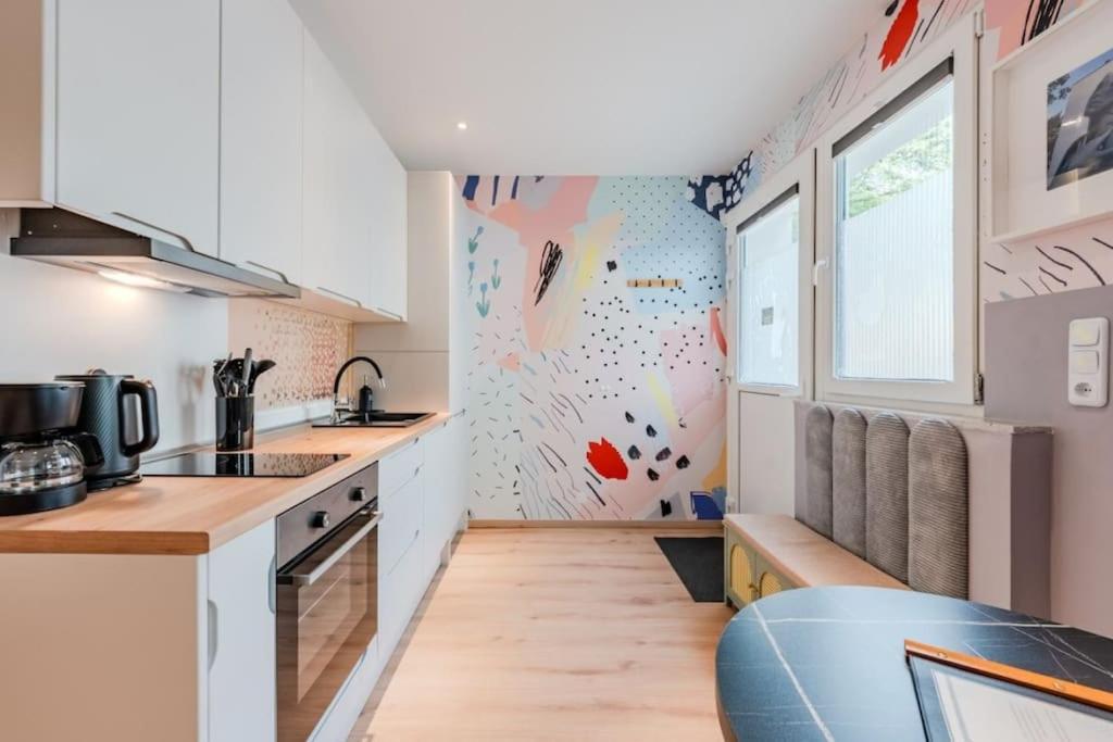 Funky Street Art Studio In Central Appartement Berlijn